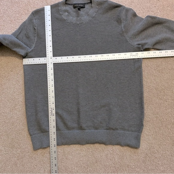 Banana Republic Long Sleeve Lightweight Pullover - Picture 5 of 5